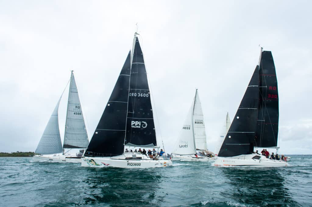 24 QLD - Regatta - Sailing yachts racing